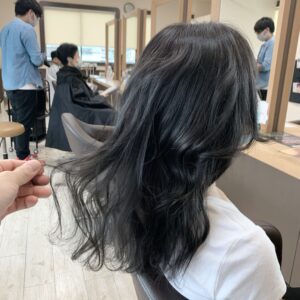 赤系カラーは注意 カラーをした当日にシャンプーしない方がいい理由 Hair Com