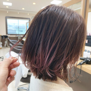 赤系カラーは注意 カラーをした当日にシャンプーしない方がいい理由 Hair Com